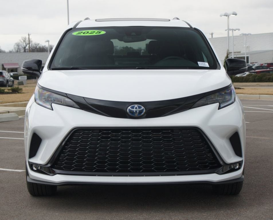 2025 Toyota Sienna XSE