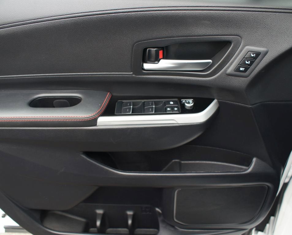 2025 Toyota Sienna XSE