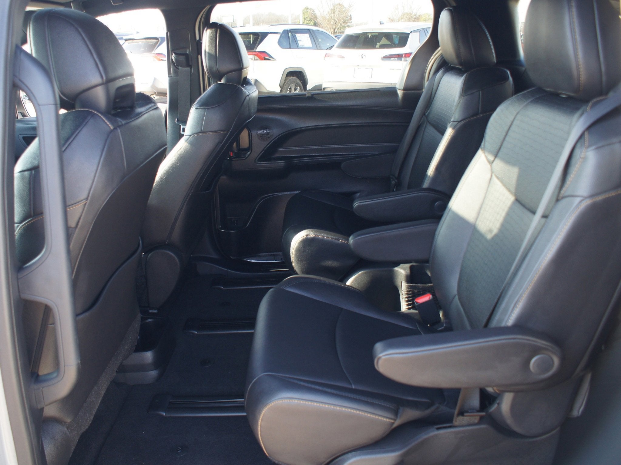 2025 Toyota Sienna Woodland Edition