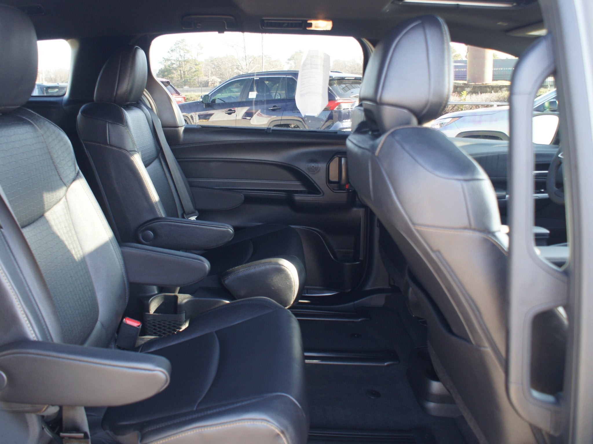 2025 Toyota Sienna Woodland Edition