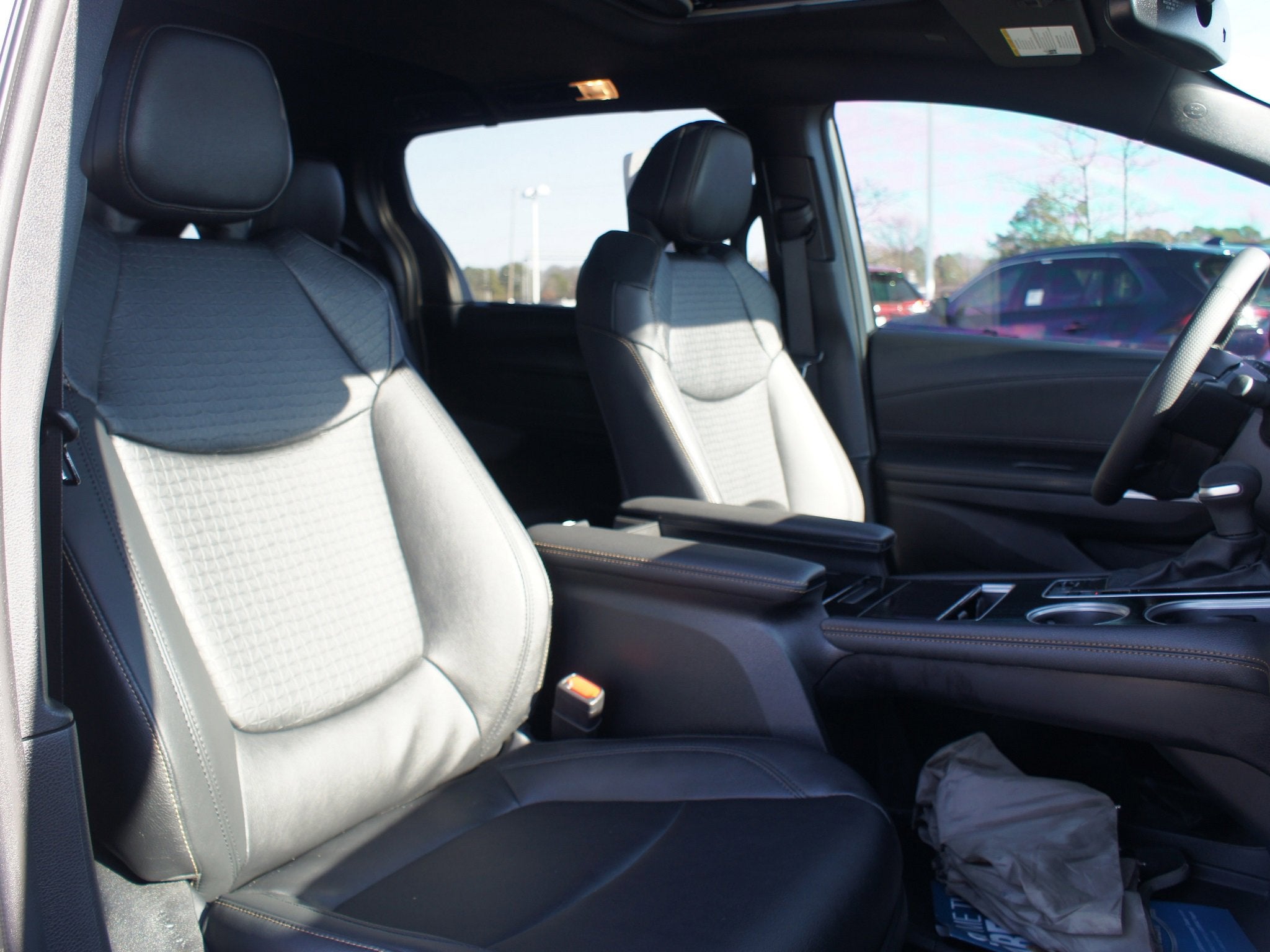 2025 Toyota Sienna Woodland Edition