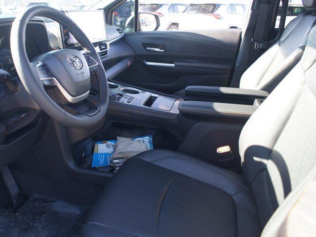 2025 Toyota Sienna Woodland Edition