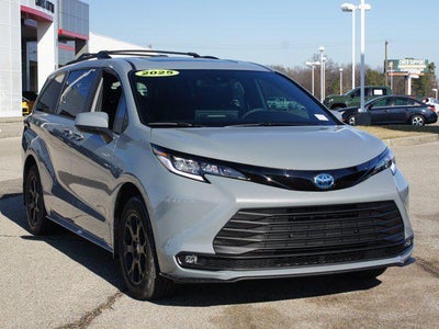 2025 Toyota Sienna Woodland Edition