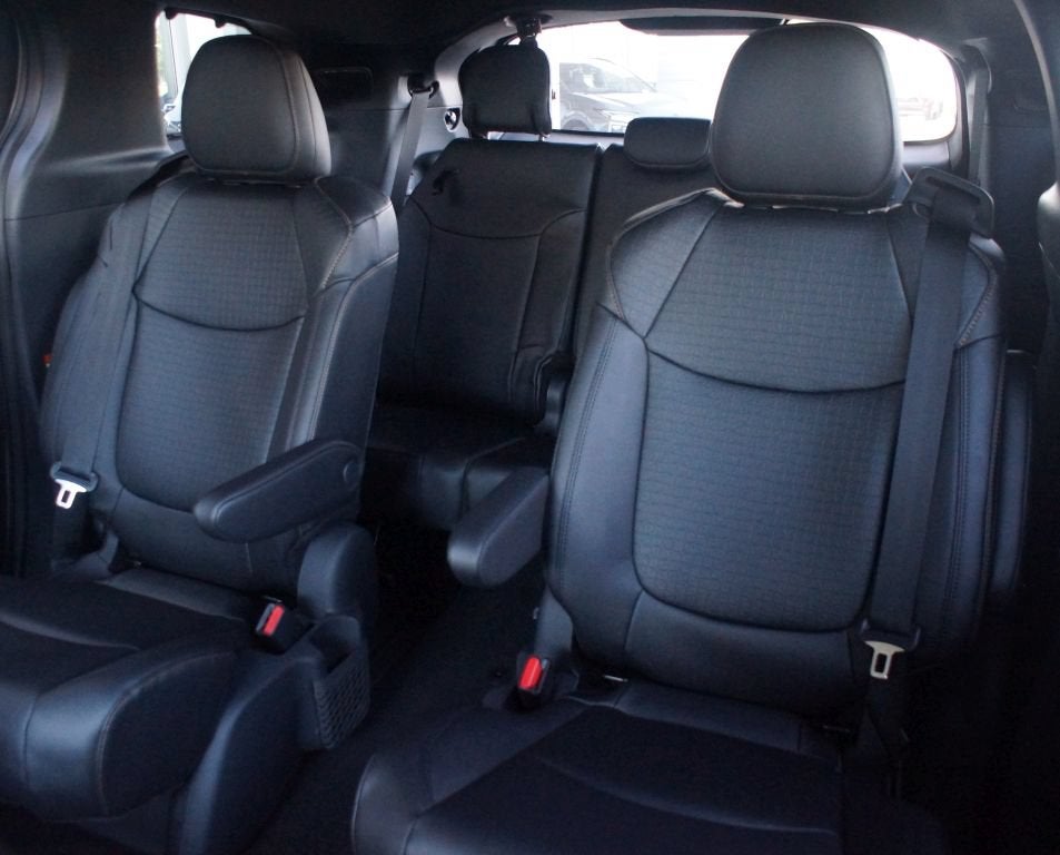 2026 Toyota Sienna Base