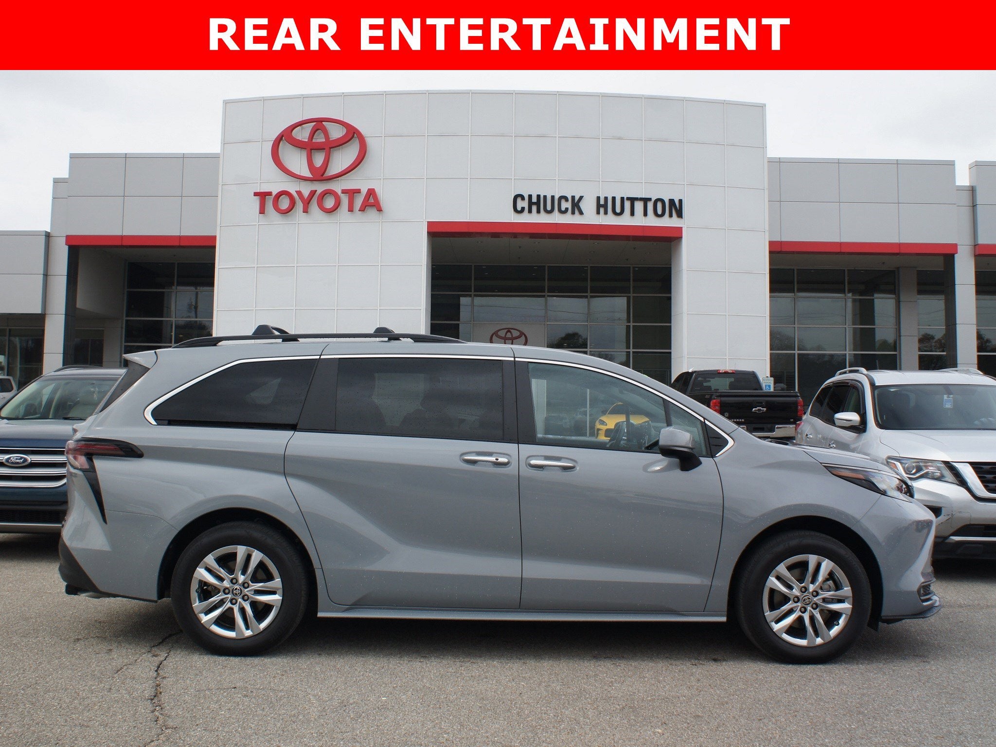 2023 Toyota Sienna Woodland Edition