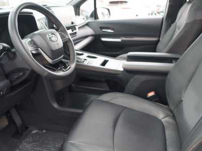 2023 Toyota Sienna Woodland Edition