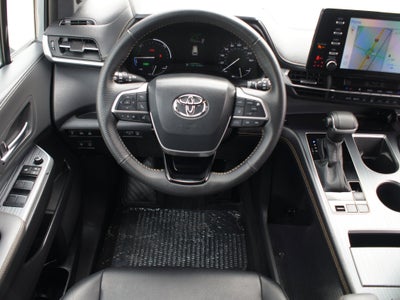 2023 Toyota Sienna Woodland Edition