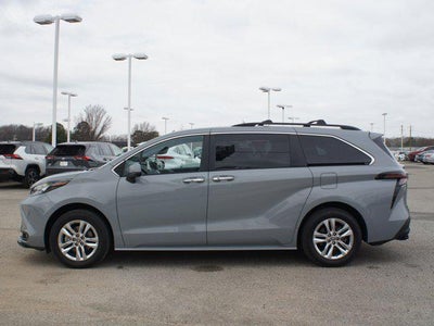 2023 Toyota Sienna Woodland Edition