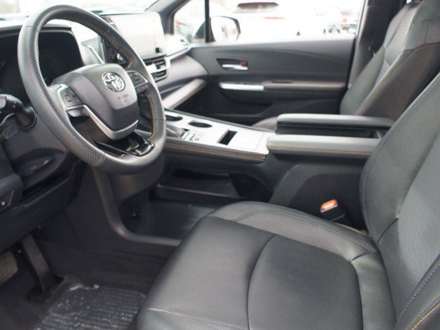 2023 Toyota Sienna Woodland Edition