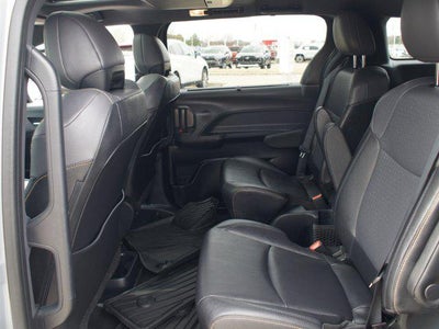 2023 Toyota Sienna Woodland Edition