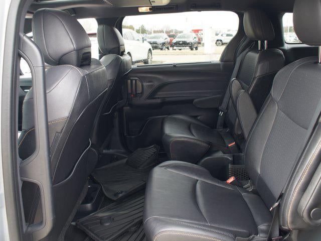 2023 Toyota Sienna Woodland Edition