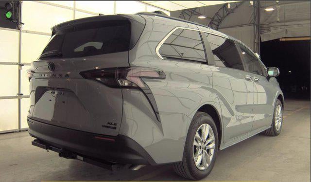 2023 Toyota Sienna Woodland Edition