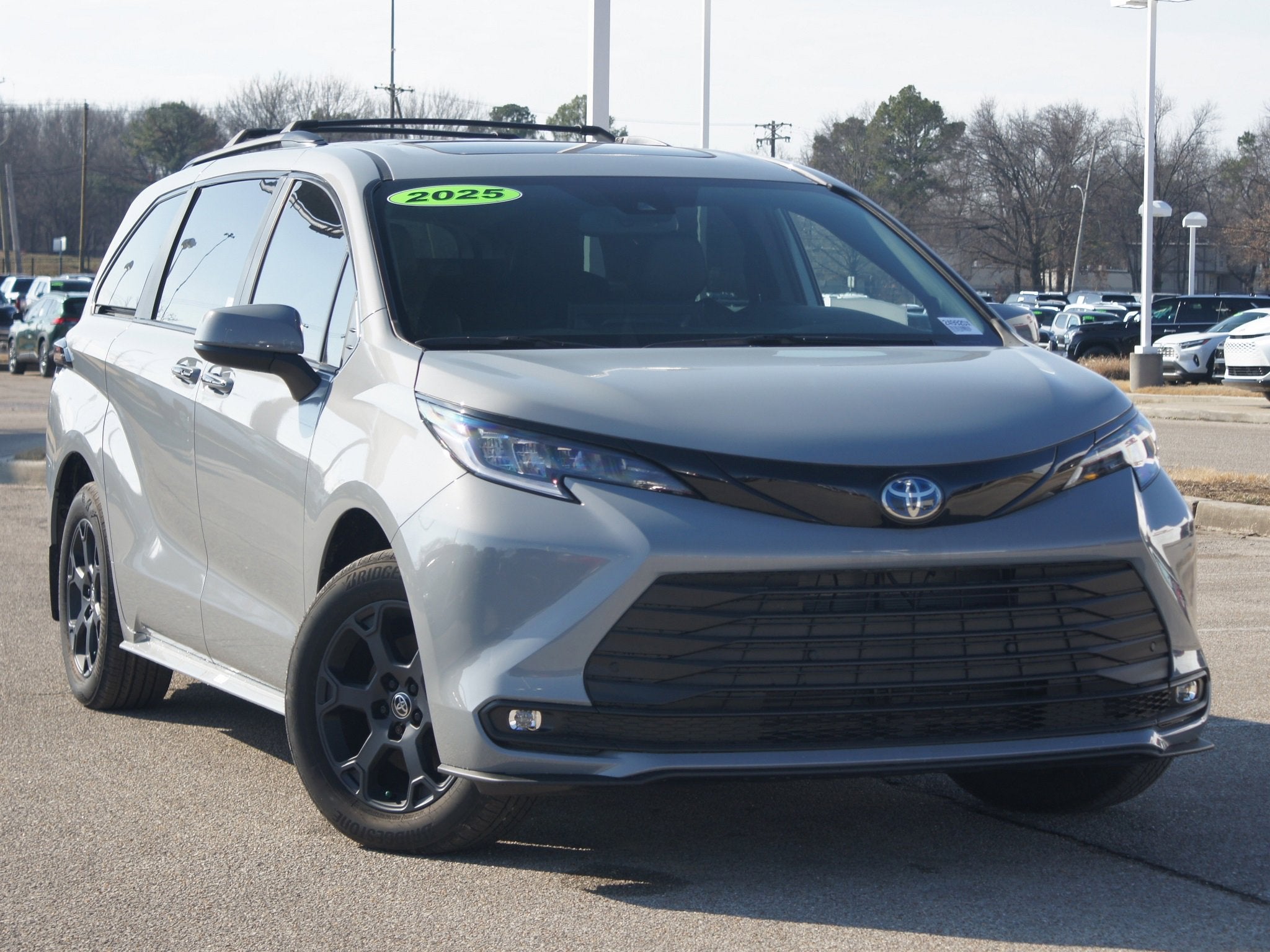 2025 Toyota Sienna Woodland Edition