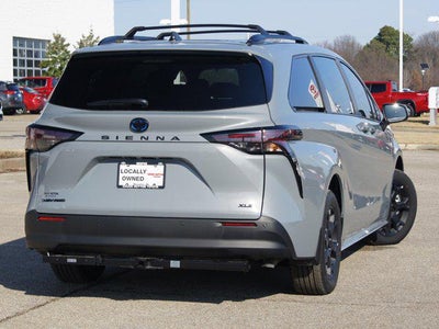 2025 Toyota Sienna Woodland Edition
