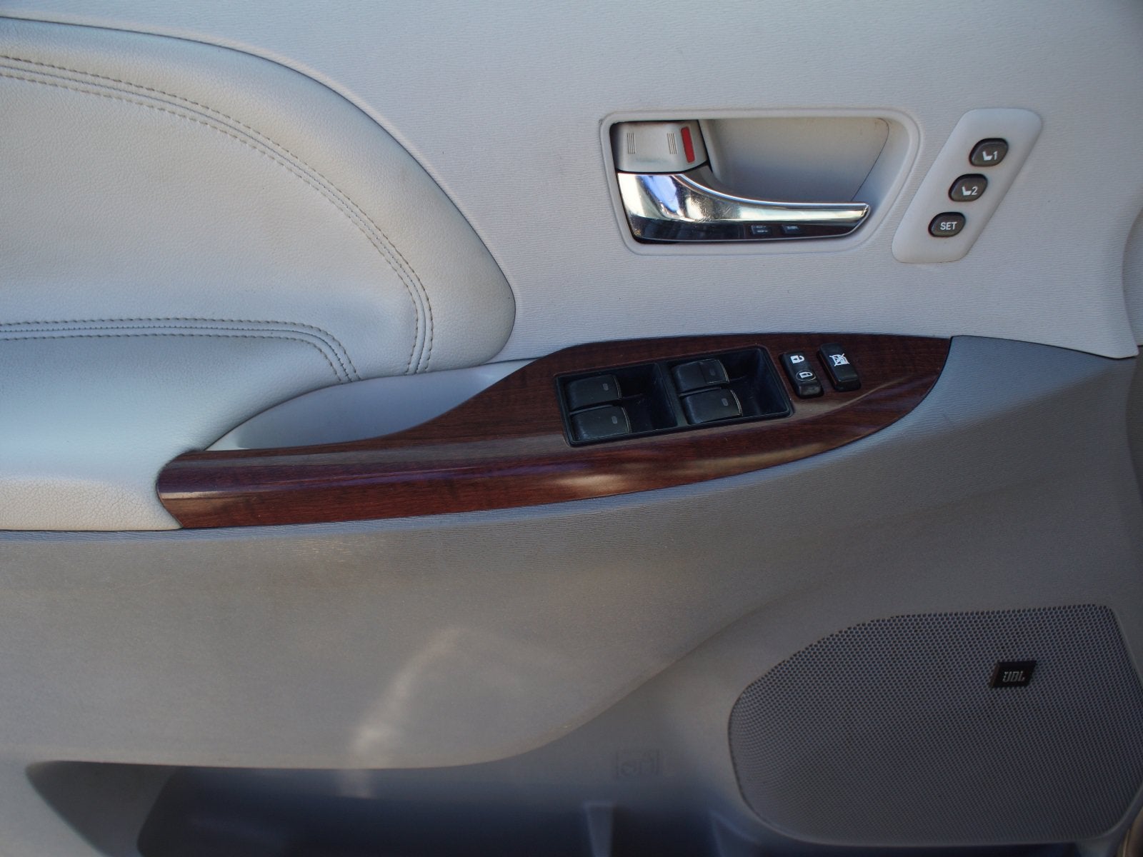 2013 Toyota Sienna Ltd