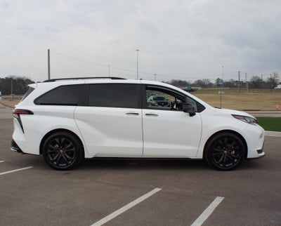 2025 Toyota Sienna XSE