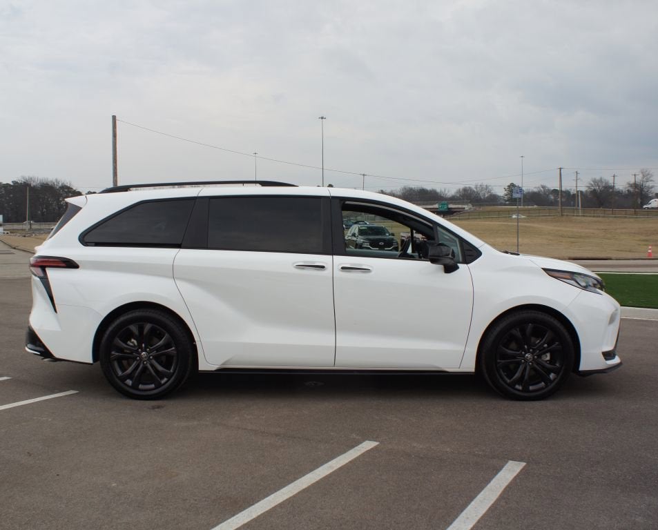 2025 Toyota Sienna XSE
