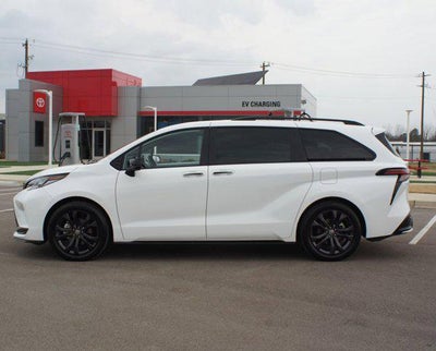 2025 Toyota Sienna XSE
