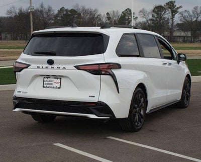 2025 Toyota Sienna XSE
