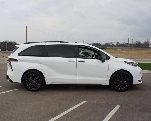 2025 Toyota Sienna XSE