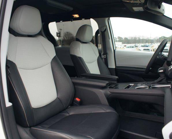 2025 Toyota Sienna XSE