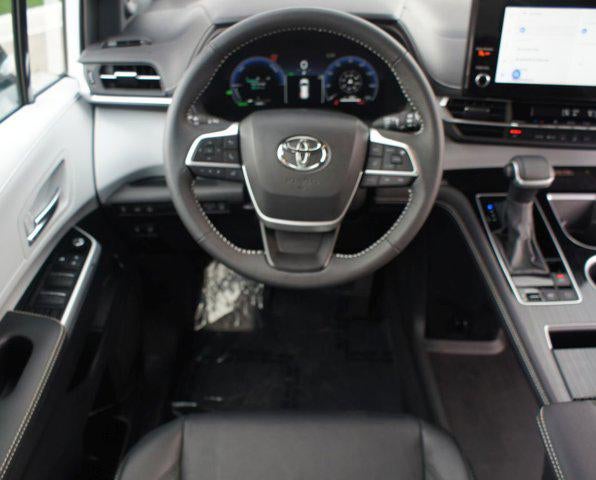 2025 Toyota Sienna XSE