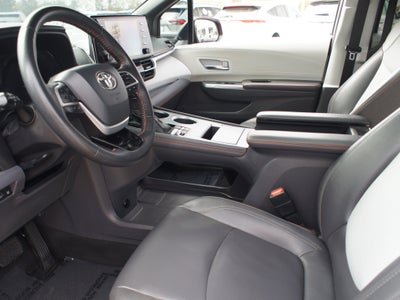 2022 Toyota Sienna XSE