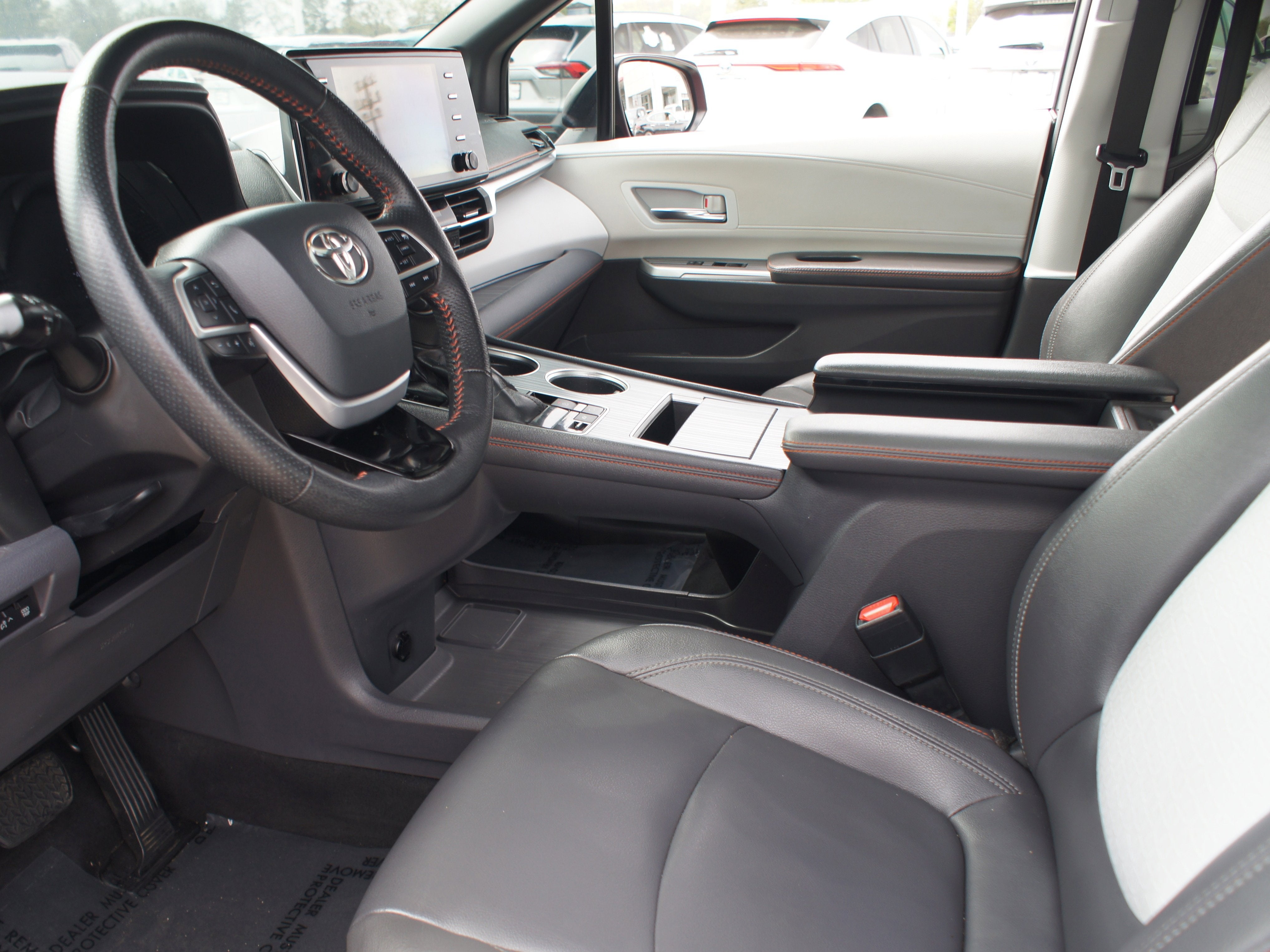 2022 Toyota Sienna XSE