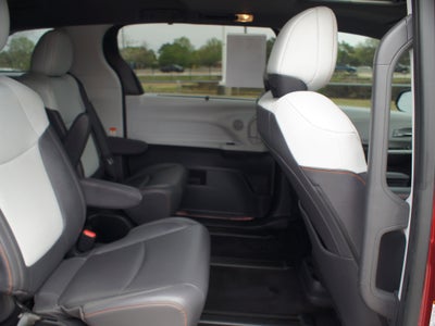 2022 Toyota Sienna XSE