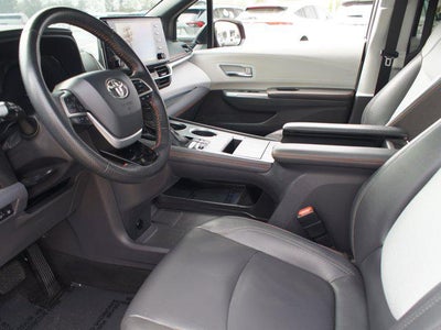 2022 Toyota Sienna XSE