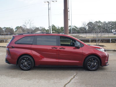 2025 Toyota Sienna XSE