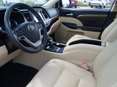 2017 Toyota Highlander Limited
