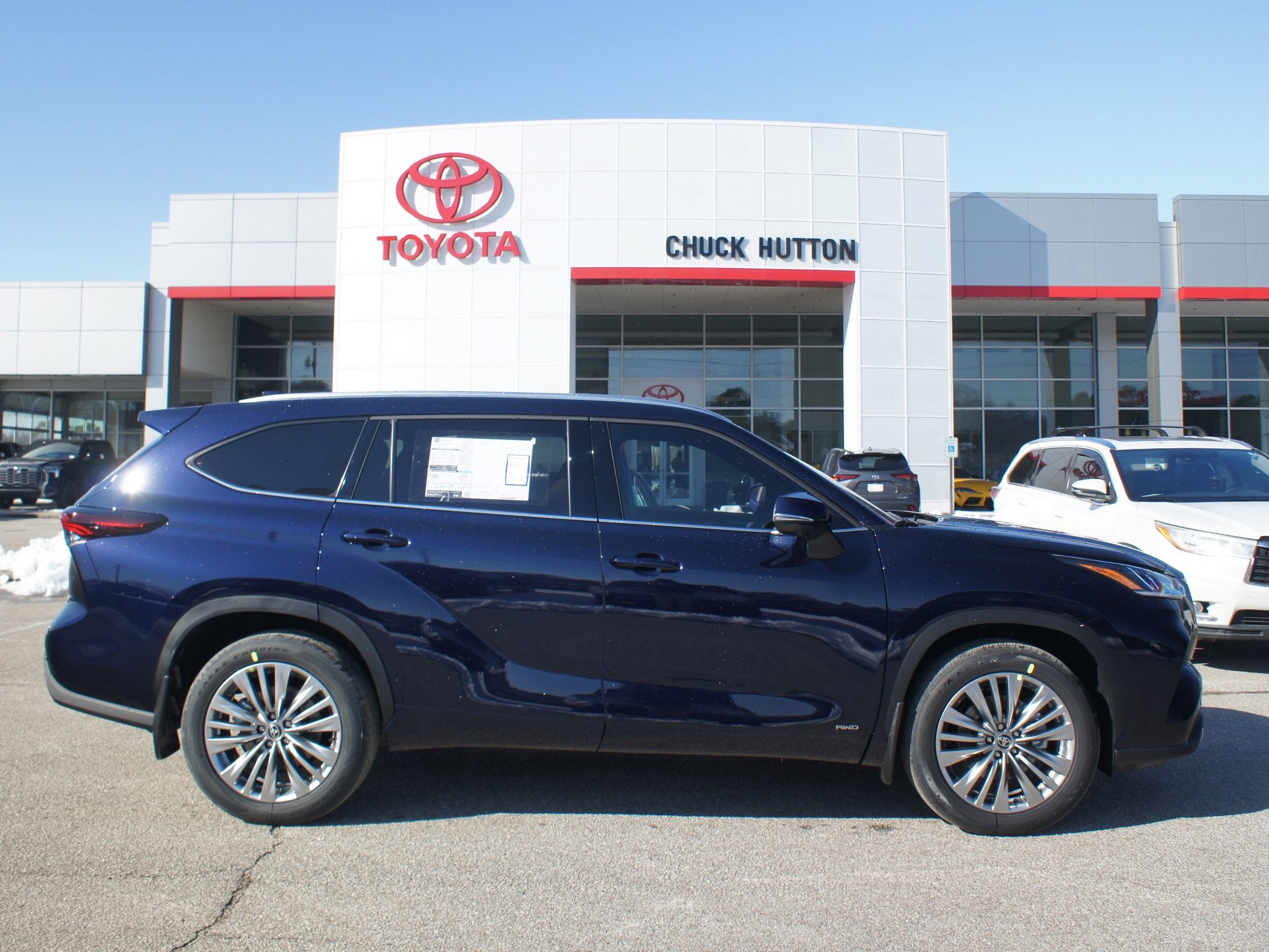 2026 Toyota Highlander Hybrid Platinum