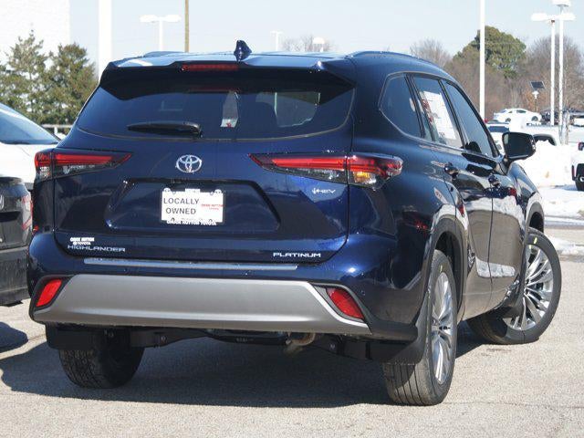 2026 Toyota Highlander Hybrid Platinum