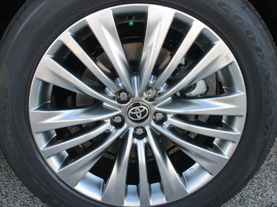 2026 Toyota Highlander Hybrid Platinum