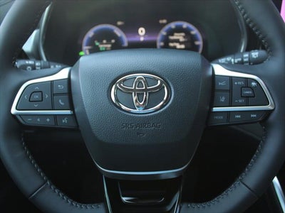 2026 Toyota Highlander Hybrid Platinum