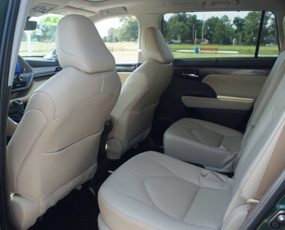 2024 Toyota Highlander Hybrid Platinum