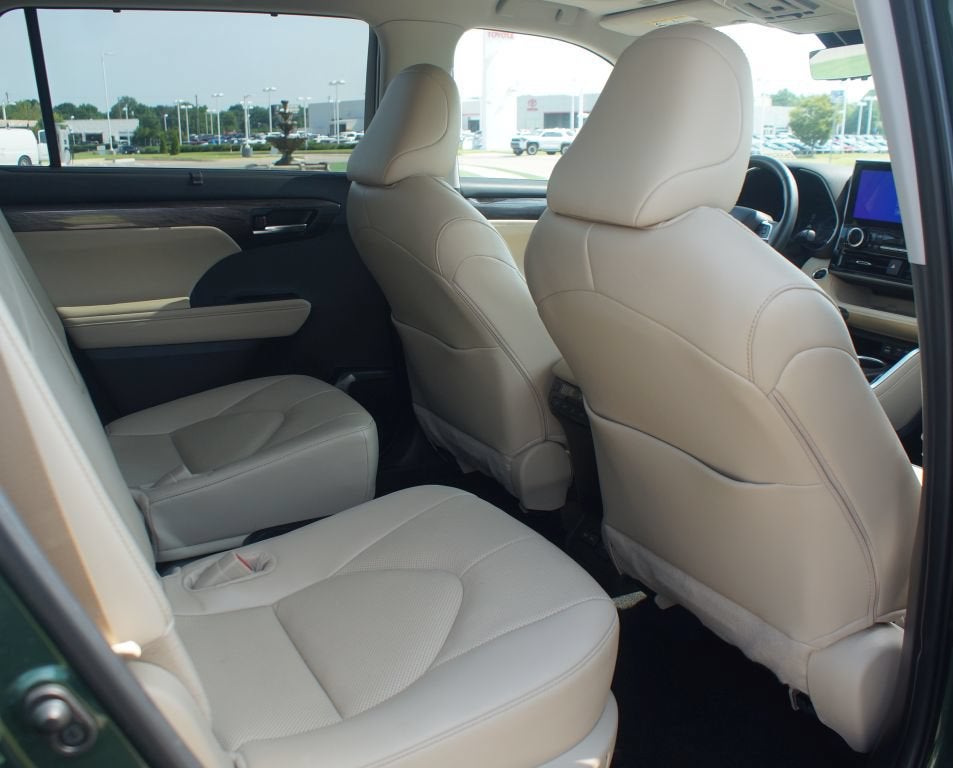 2024 Toyota Highlander Hybrid Platinum
