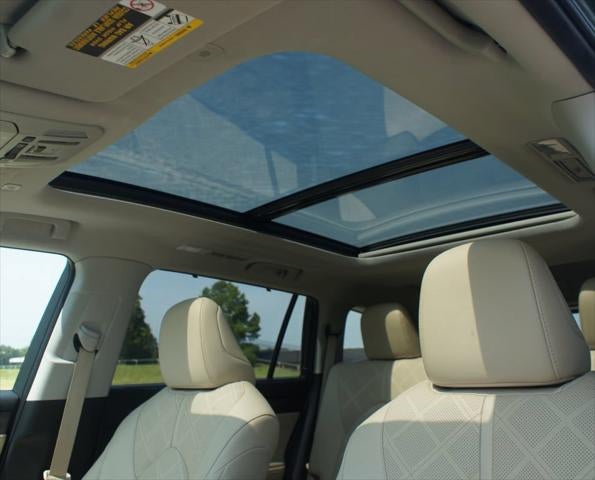 2024 Toyota Highlander Hybrid Platinum