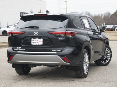 2026 Toyota Highlander Hybrid Platinum