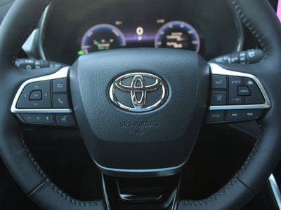 2026 Toyota Highlander Hybrid Platinum