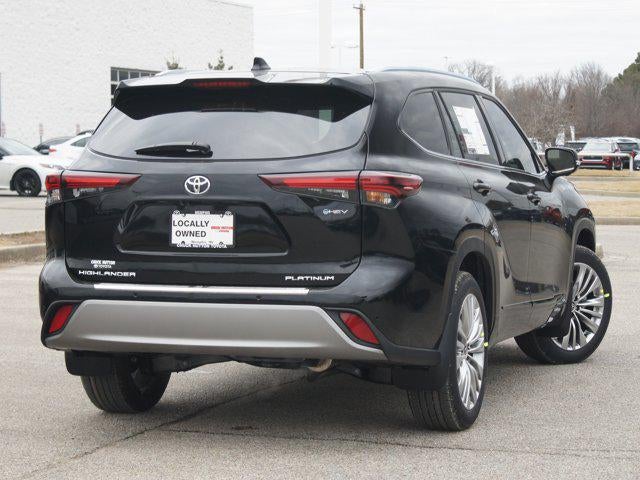 2026 Toyota Highlander Hybrid Platinum