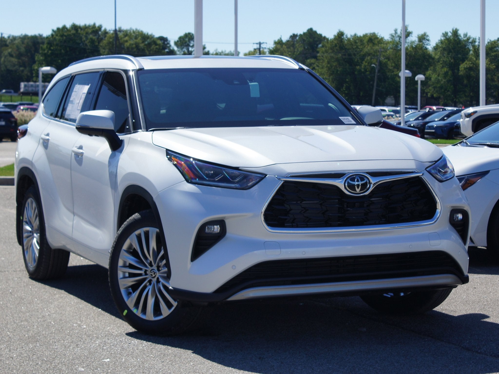 2026 Toyota Highlander Hybrid Platinum