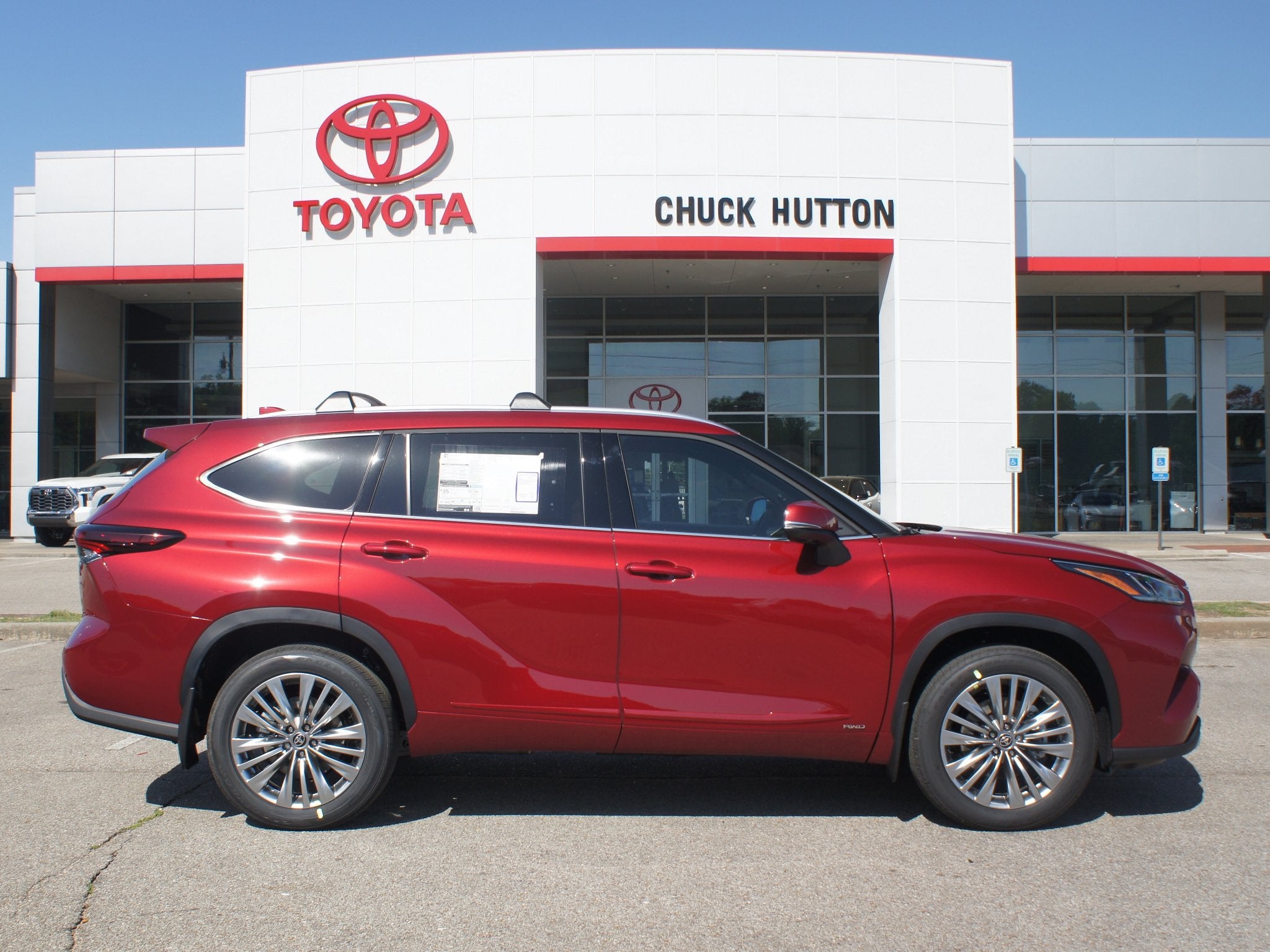 2026 Toyota Highlander Hybrid Platinum