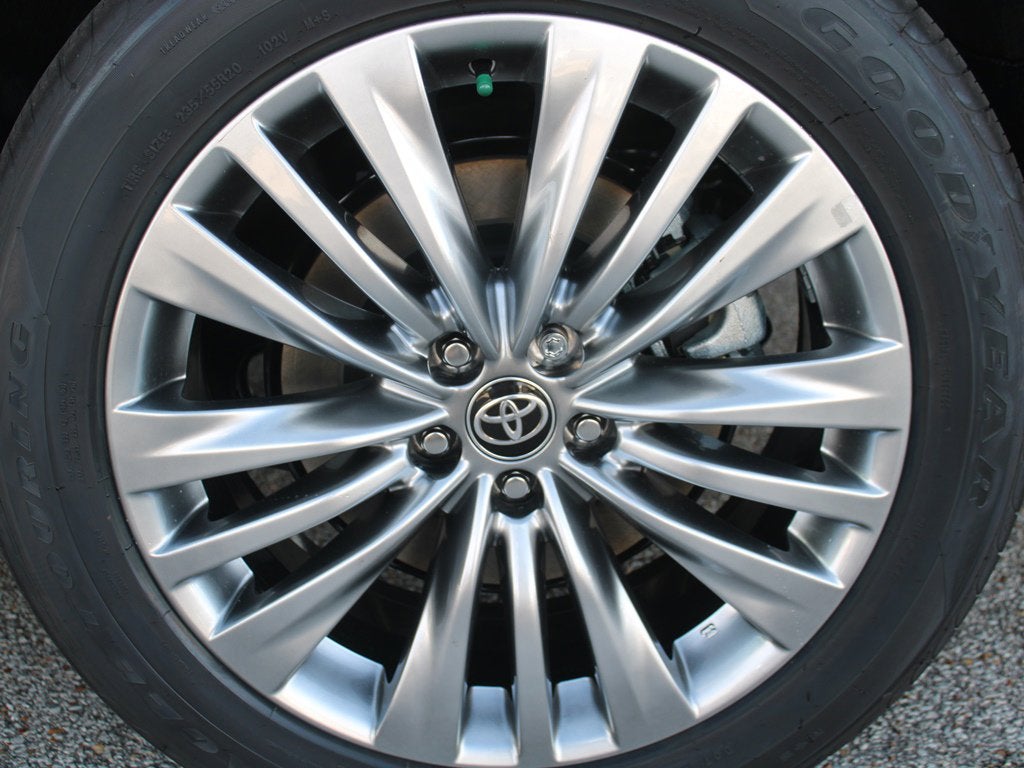 2025 Toyota Highlander Hybrid Platinum