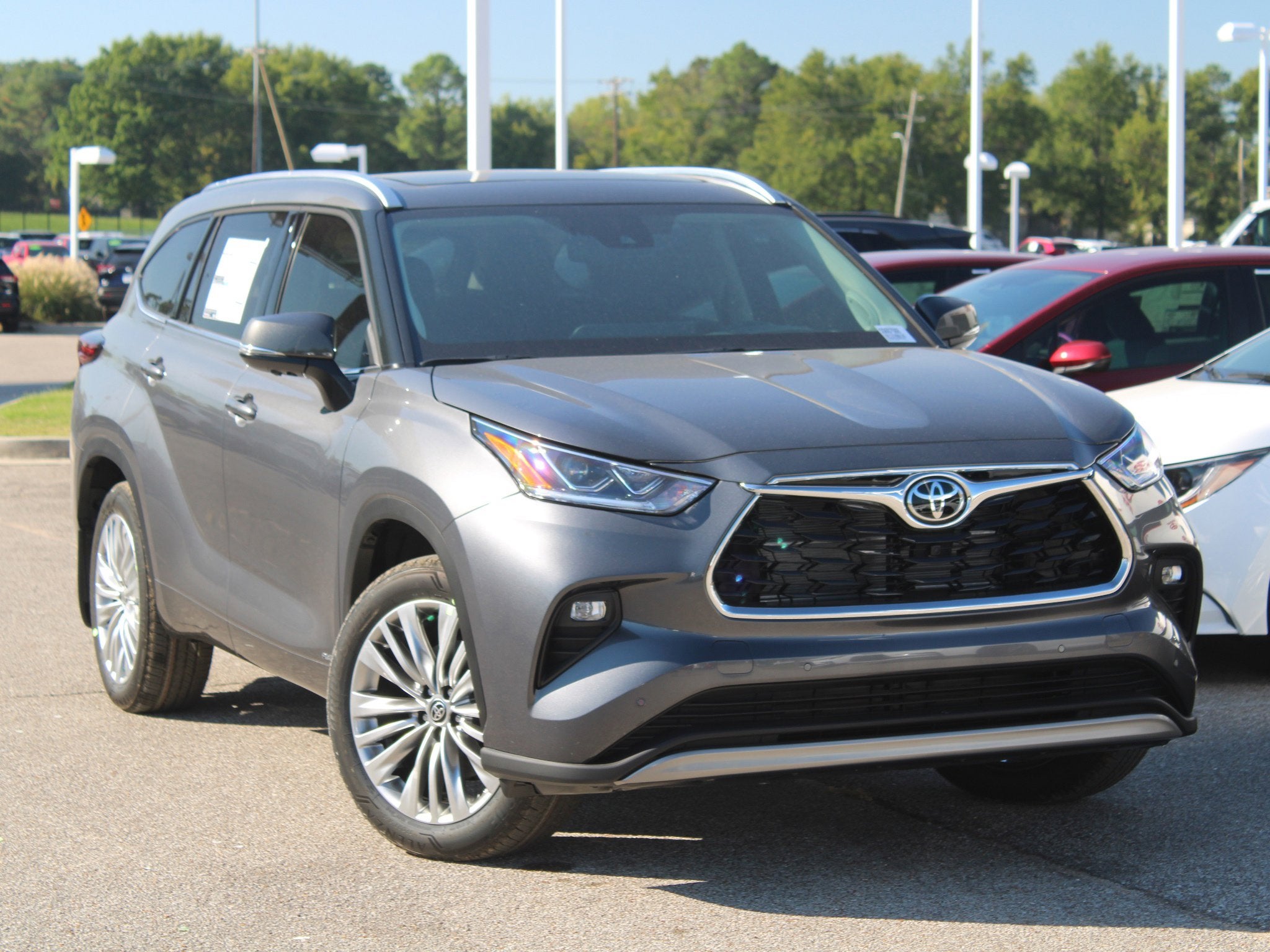 2025 Toyota Highlander Hybrid Platinum