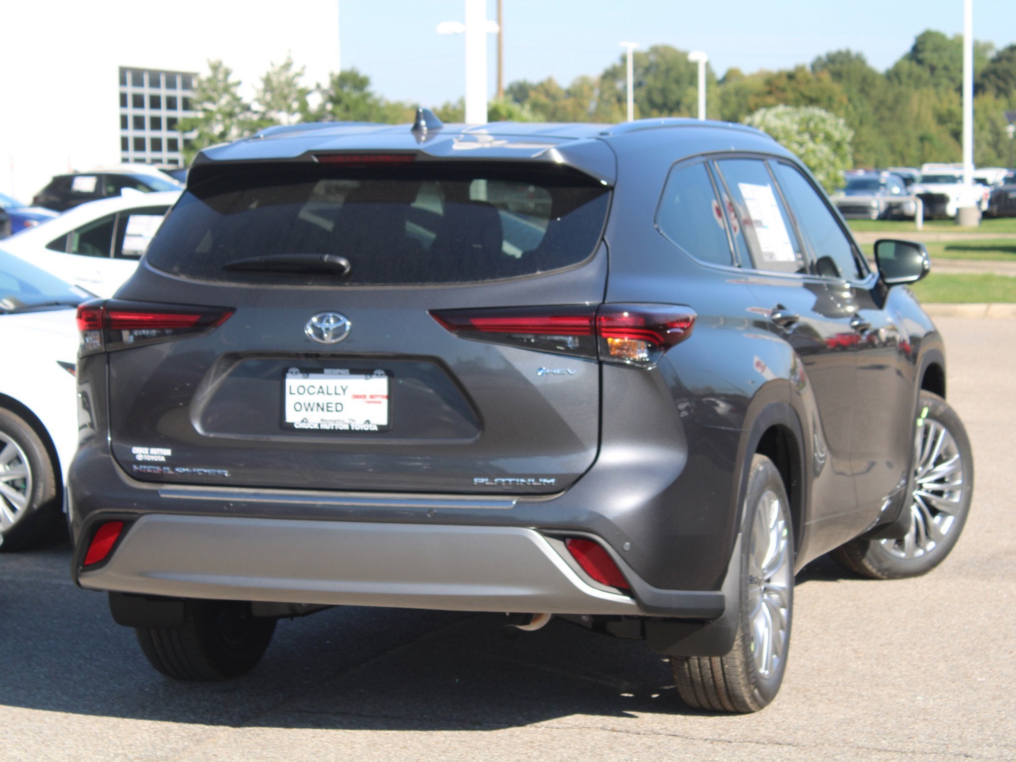 2025 Toyota Highlander Hybrid Platinum