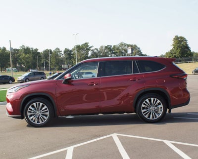 2024 Toyota Highlander Hybrid Platinum