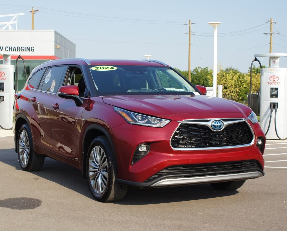 2024 Toyota Highlander Hybrid Platinum