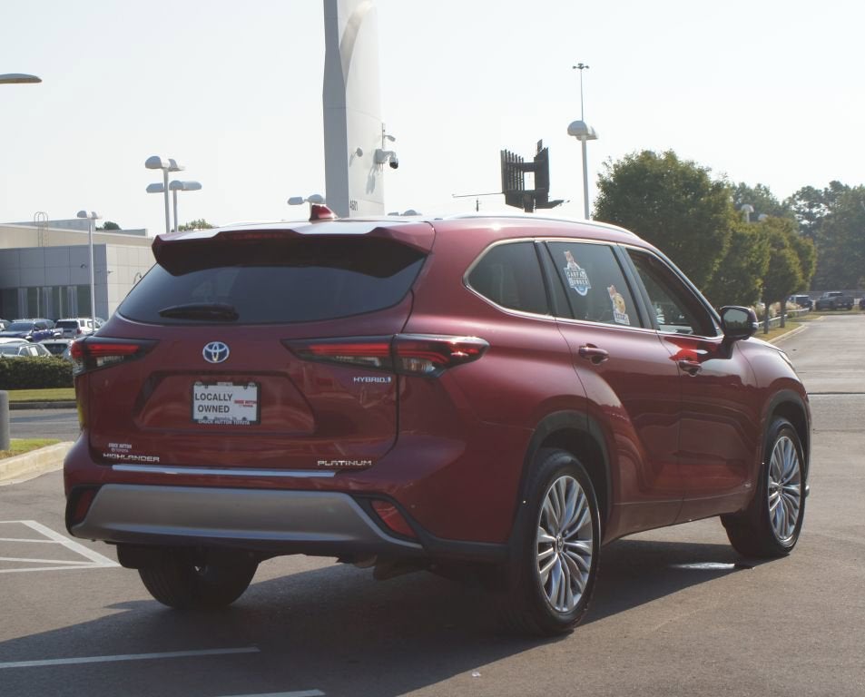 2024 Toyota Highlander Hybrid Platinum